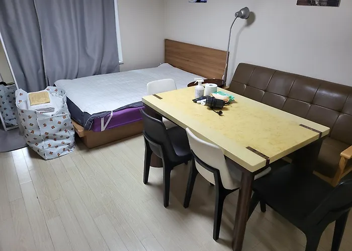 3-2501 #5min Gangnam St# Livingroom #sofa #metro Line No2 Apartment Seoul